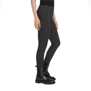 LYSSÉ
Lyssé Cotton Printed Stretch Leggings